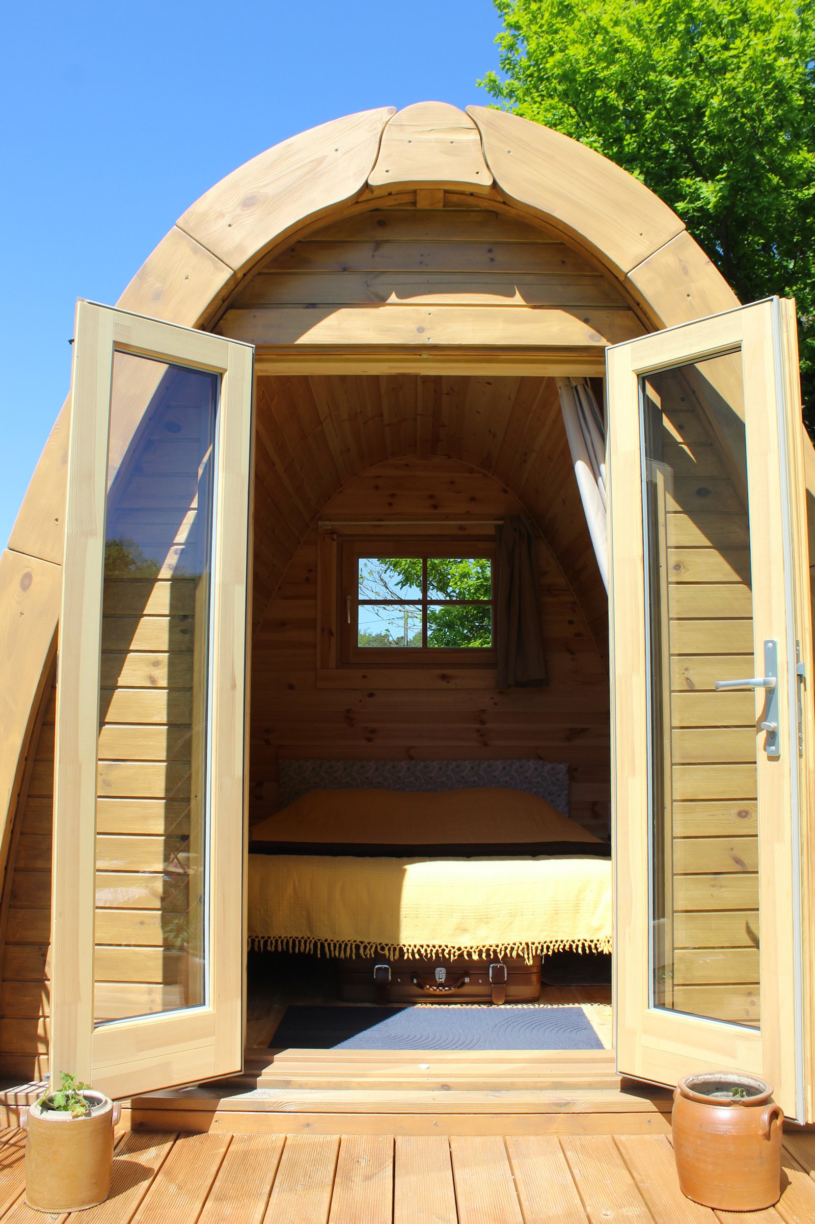 Unusual cabin, wooden pod in Sologne